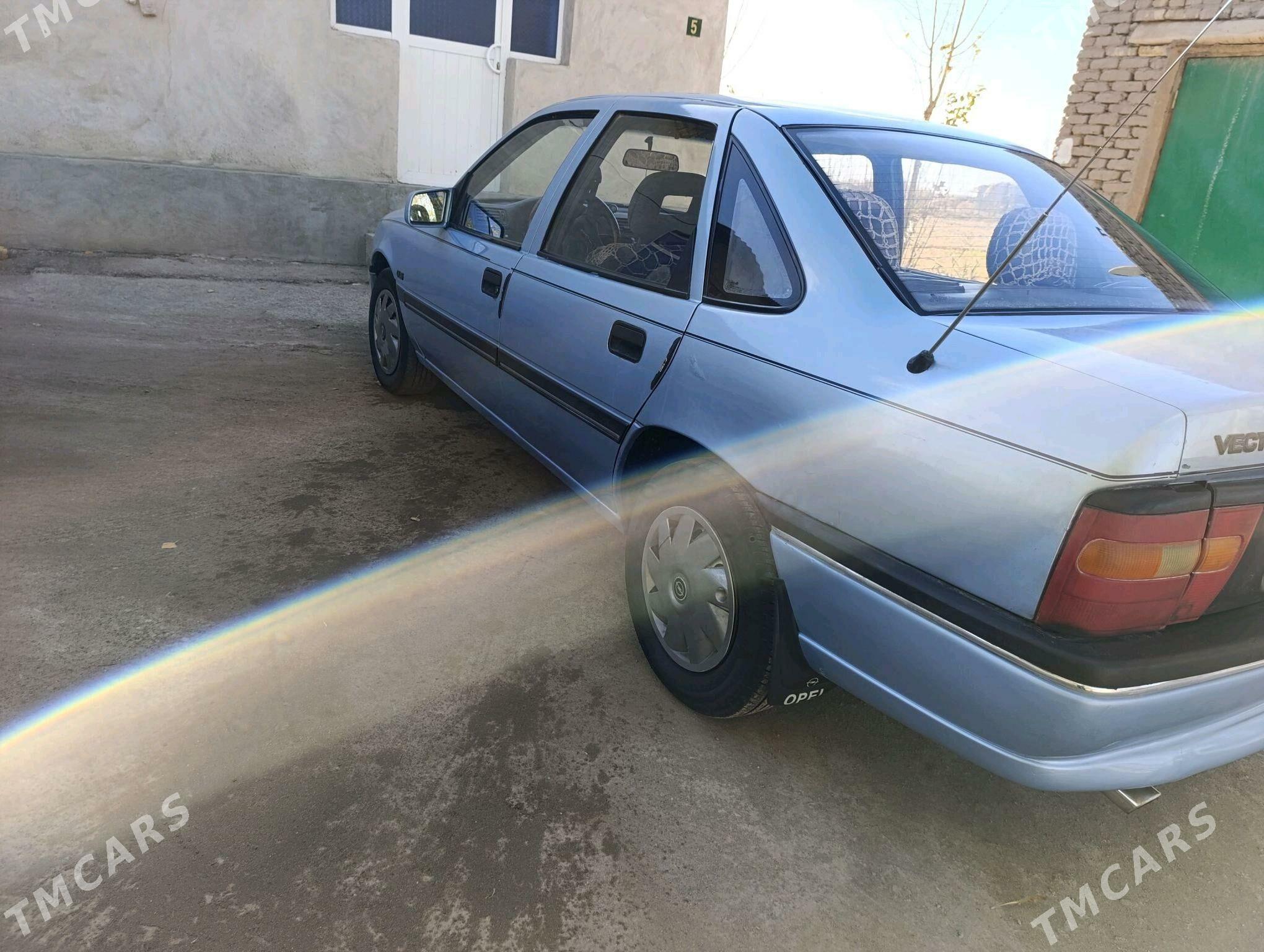 Opel Vectra 1989 - 40 000 TMT - Губадаг - img 6