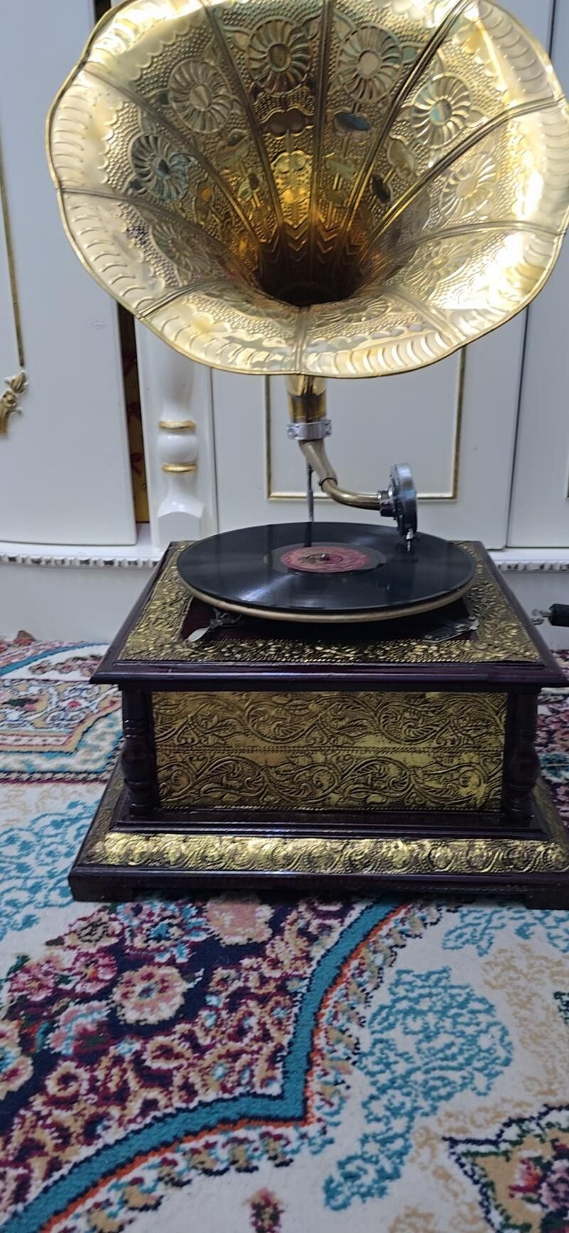 Gramafon - Гаудан "В" - img 1