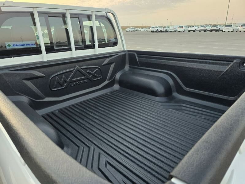 Toyota Hilux 2022 - 380 000 TMT - Aşgabat - img 5