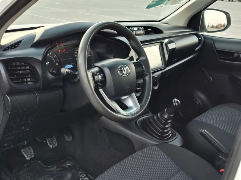 Toyota Hilux 2022 - 380 000 TMT - Aşgabat - img 3