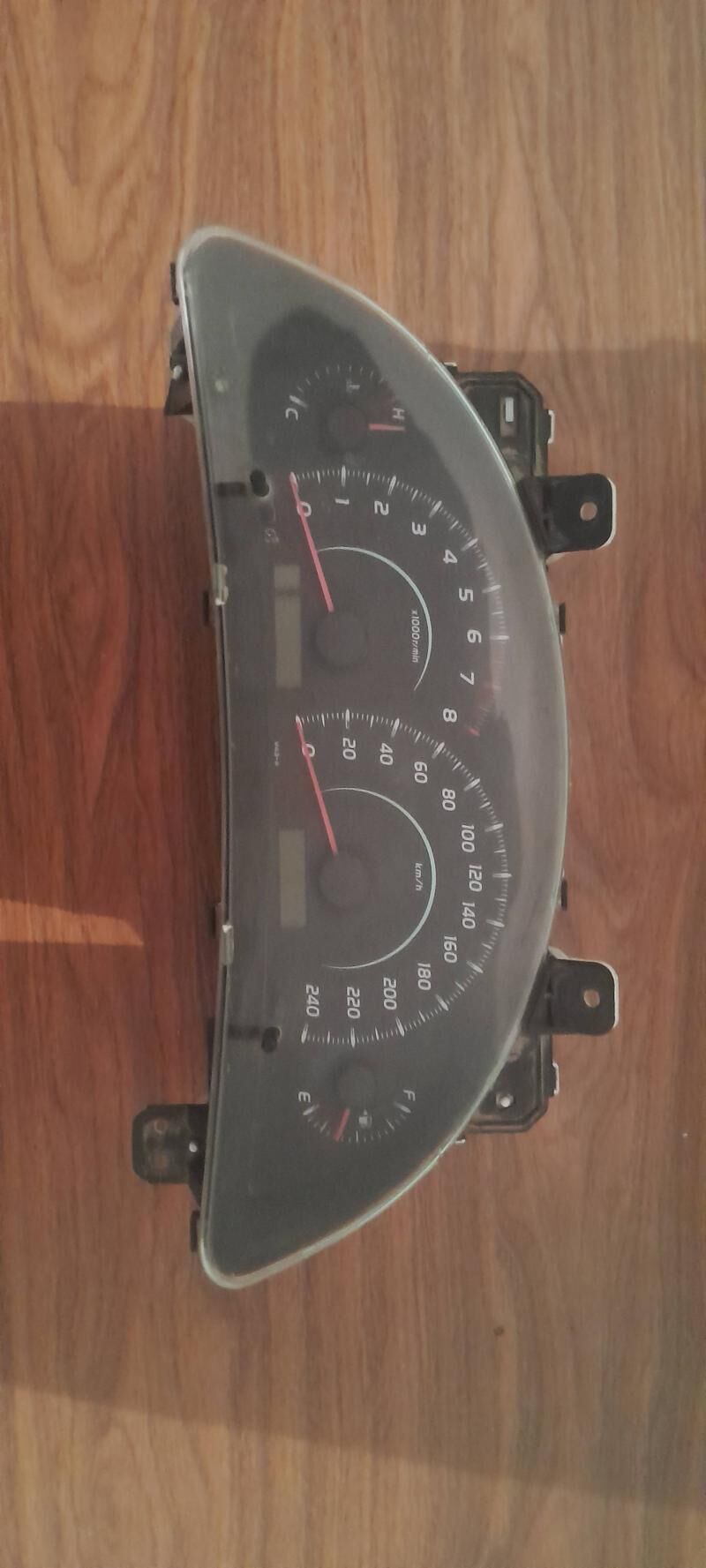 Okuzkelle Tablo 400 TMT - Саят - img 1