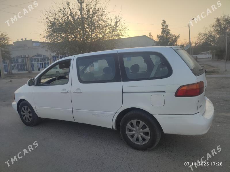 Toyota Sienna 1999 - 136 000 TMT - Мары - img 6
