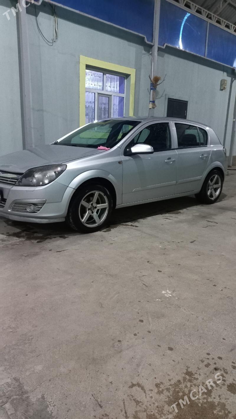 Opel Astra 2005 - 98 000 TMT - Ак-Бугдайский этрап - img 1