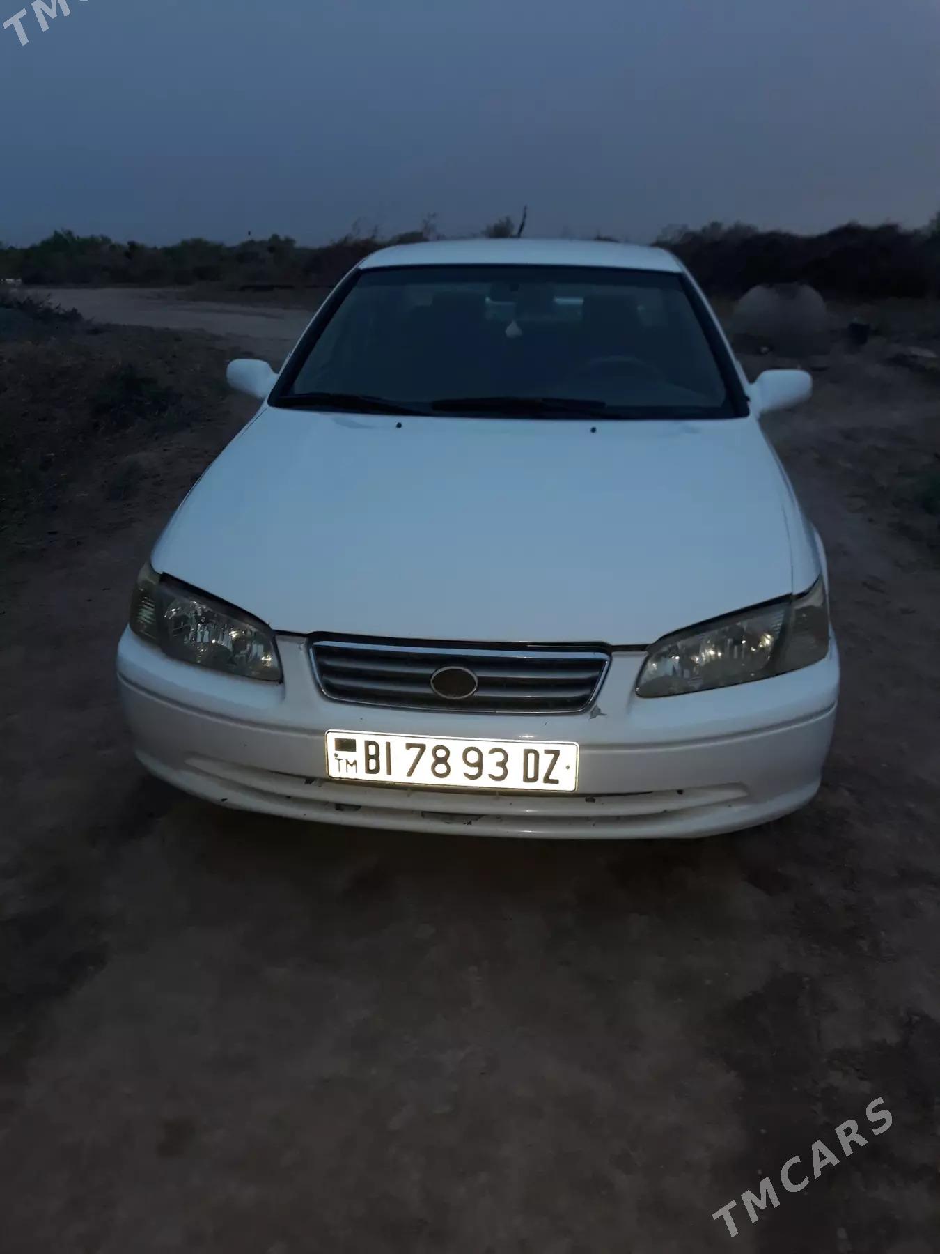 Toyota Camry 2000 - 130 000 TMT - Köneürgenç - img 4