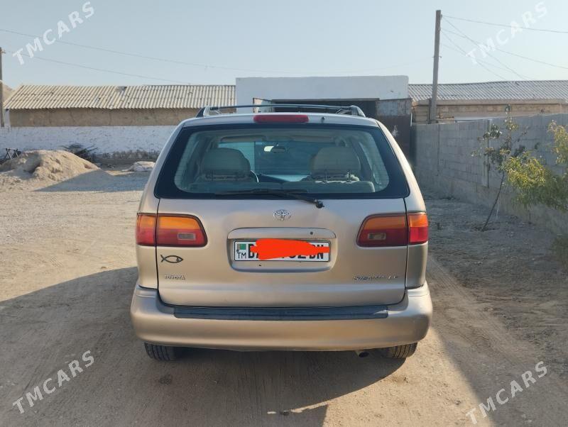 Toyota Sienna 2000 - 160 000 TMT - Jebel - img 2