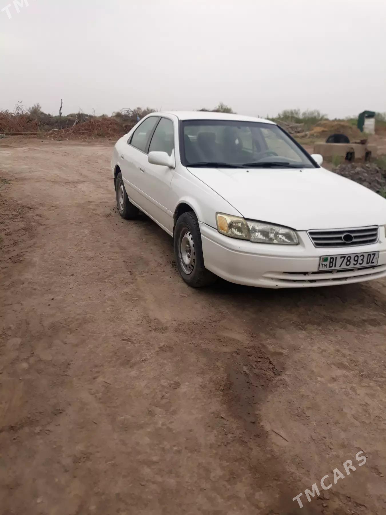 Toyota Camry 2000 - 130 000 TMT - Köneürgenç - img 2