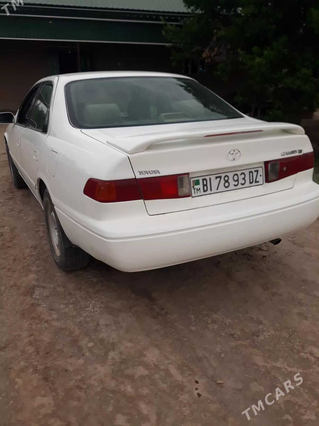 Toyota Camry 2000 - 130 000 TMT - Köneürgenç - img 3