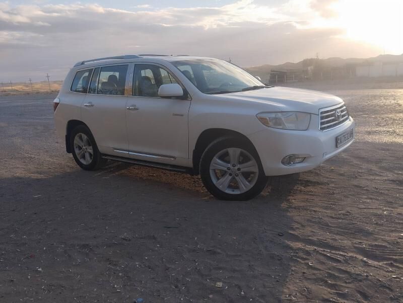 Toyota Highlander 2010 - 280 000 TMT - Ак-Бугдайский этрап - img 4