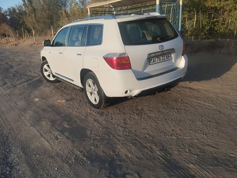 Toyota Highlander 2010 - 280 000 TMT - Ак-Бугдайский этрап - img 2