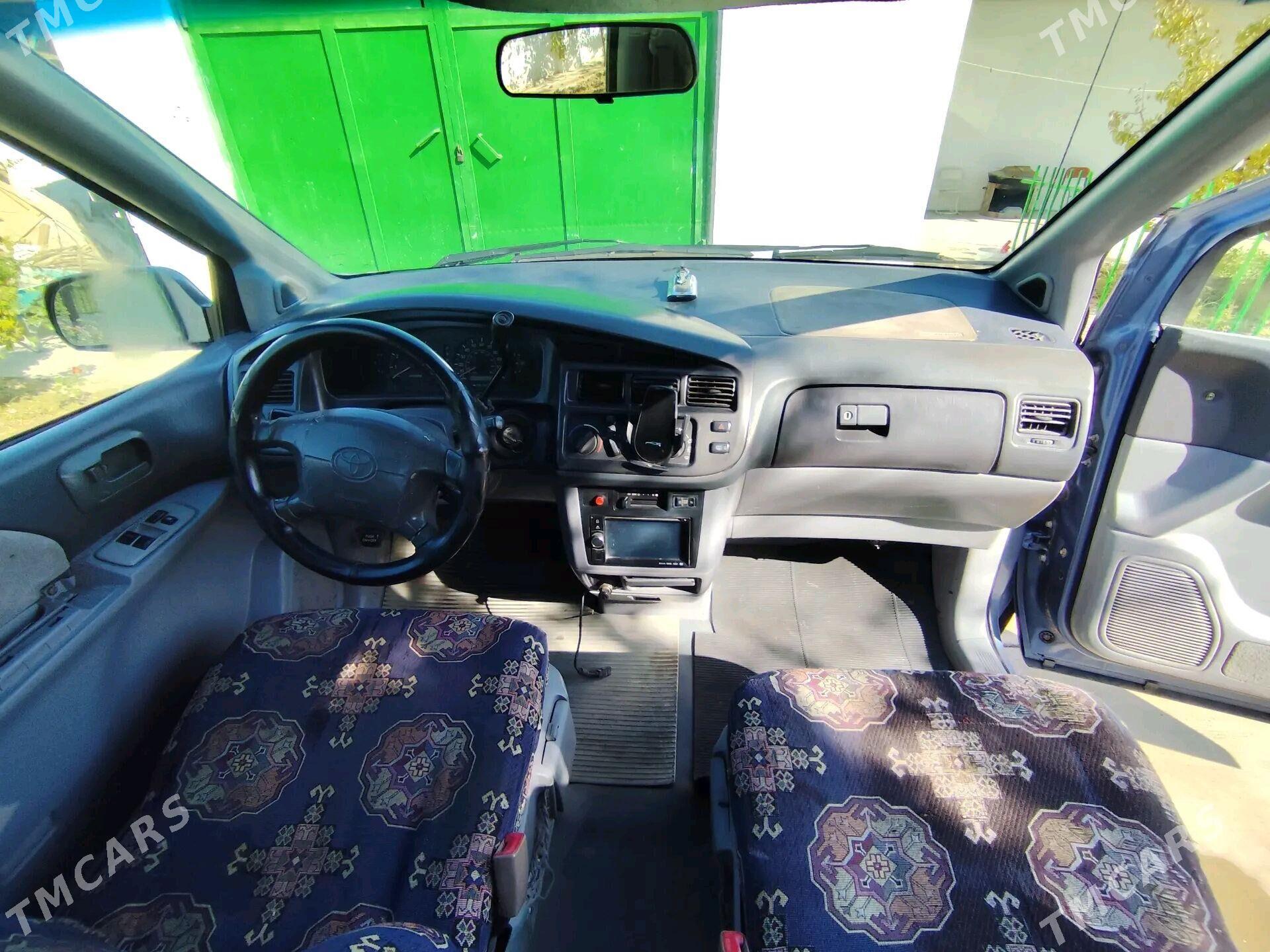 Toyota Sienna 1998 - 125 000 TMT - Мары - img 5