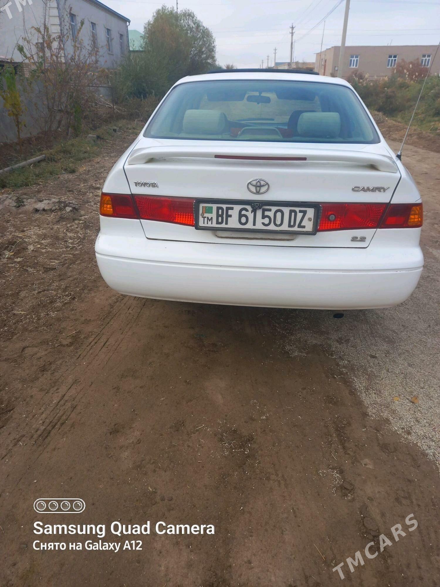 Toyota Camry 1998 - 140 000 TMT - Гурбансолтан Едже - img 3