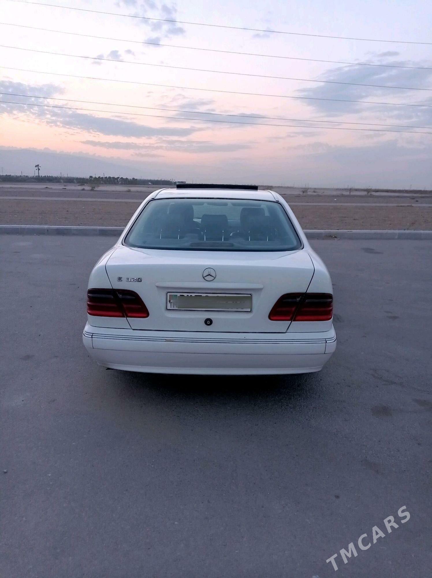 Mercedes-Benz E320 2000 - 135 000 TMT - Aşgabat - img 5