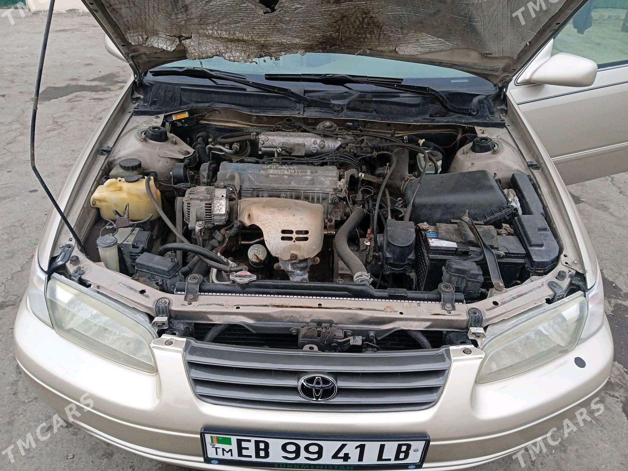 Toyota Camry 1998 - 125 000 TMT - Дянев - img 4