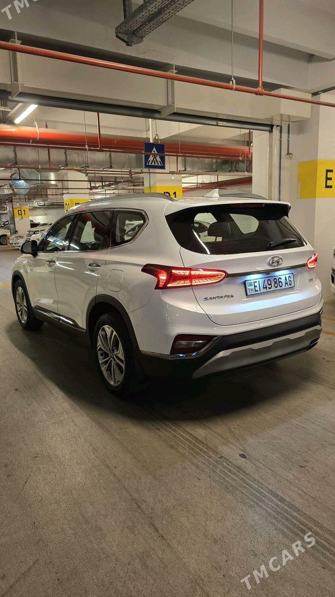 Hyundai Santa Fe 2020 - 370 000 TMT - Ашхабад - img 4