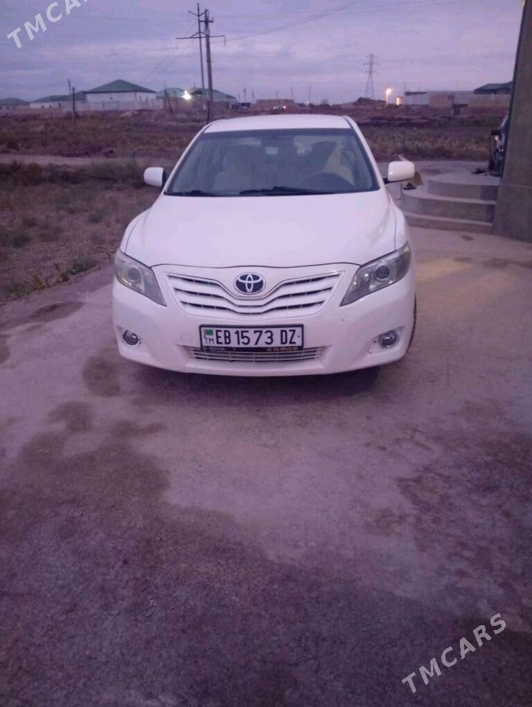Toyota Camry 2010 - 190 000 TMT - Дашогуз - img 2