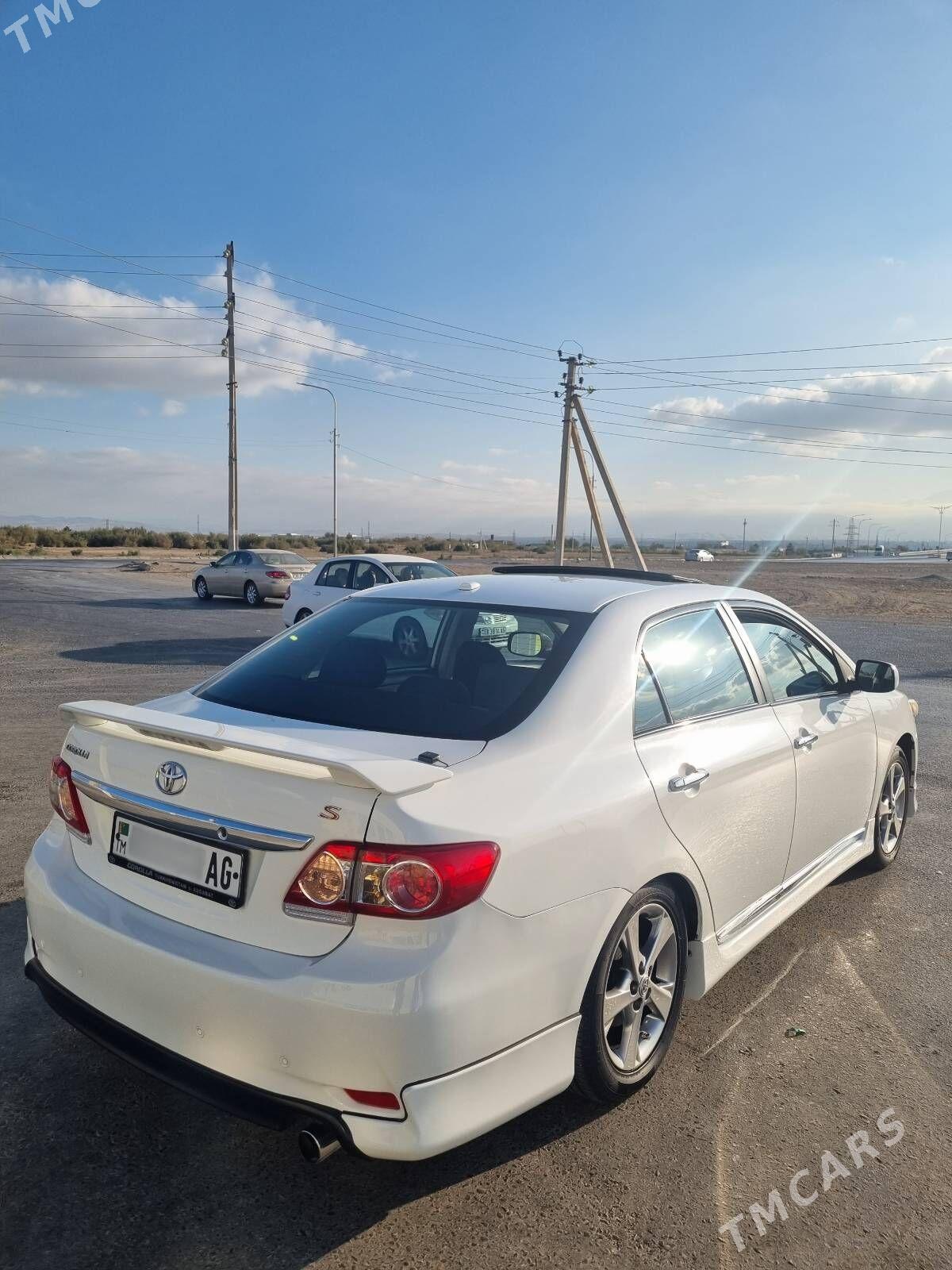 Toyota Corolla 2011 - 190 000 TMT - Ашхабад - img 3