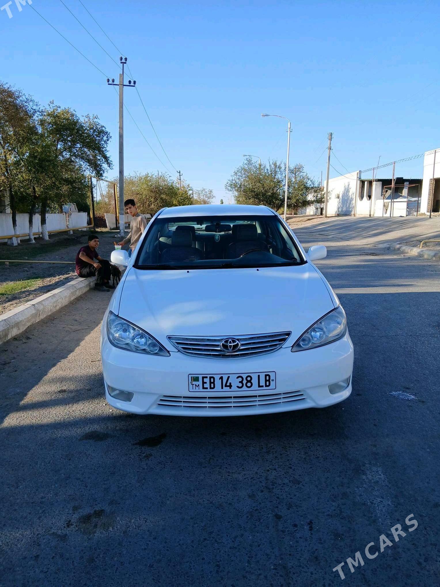 Toyota Camry 2004 - 168 000 TMT - Газаджак - img 2