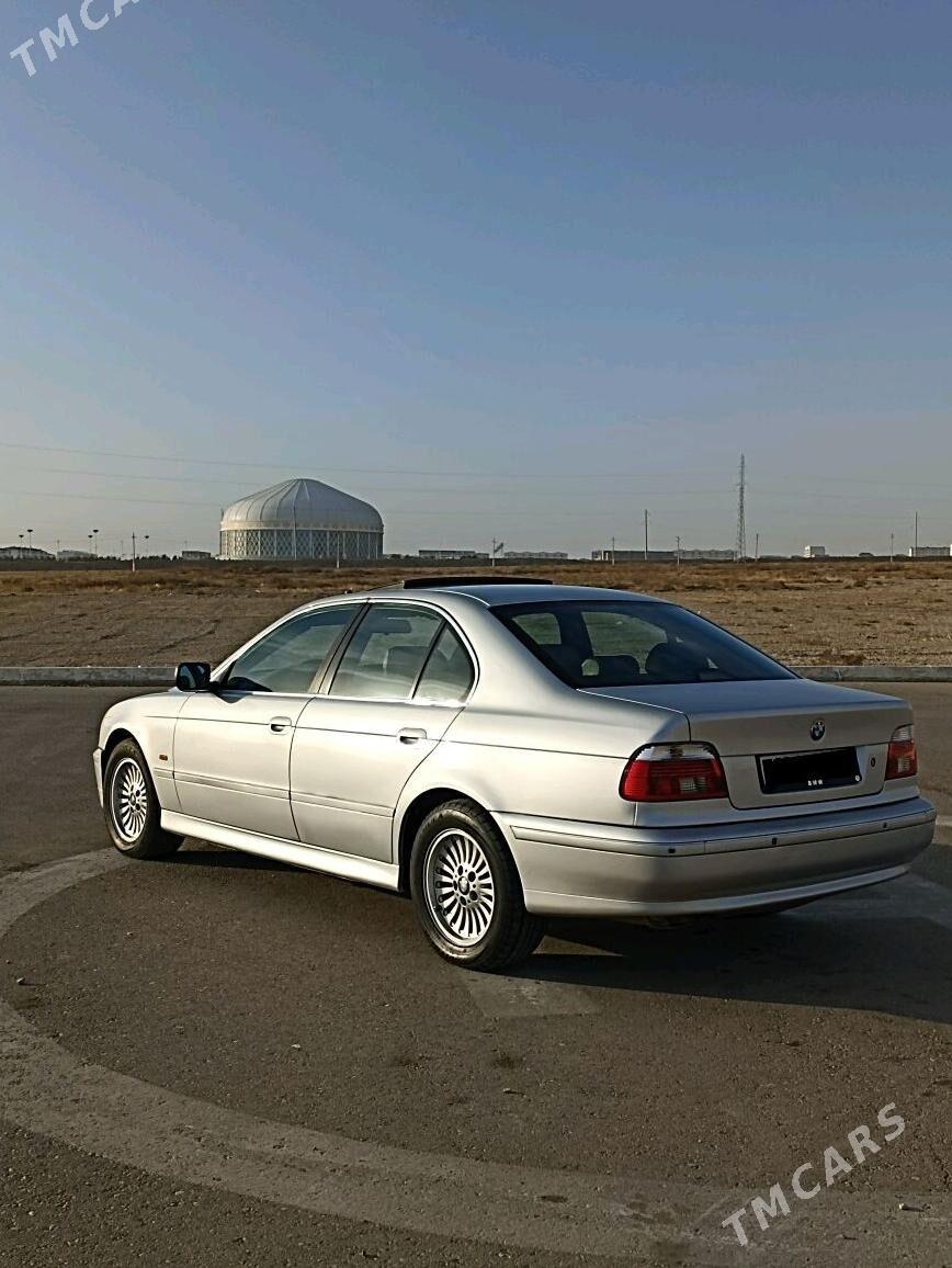 BMW E39 1999 - 100 000 TMT - Балканабат - img 3