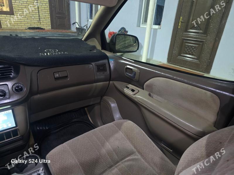Toyota Sienna 2002 - 170 000 TMT - Сакарчага - img 7