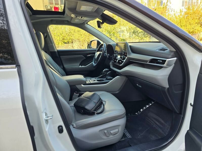 Toyota Highlander 2021 - 615 000 TMT - Aşgabat - img 8