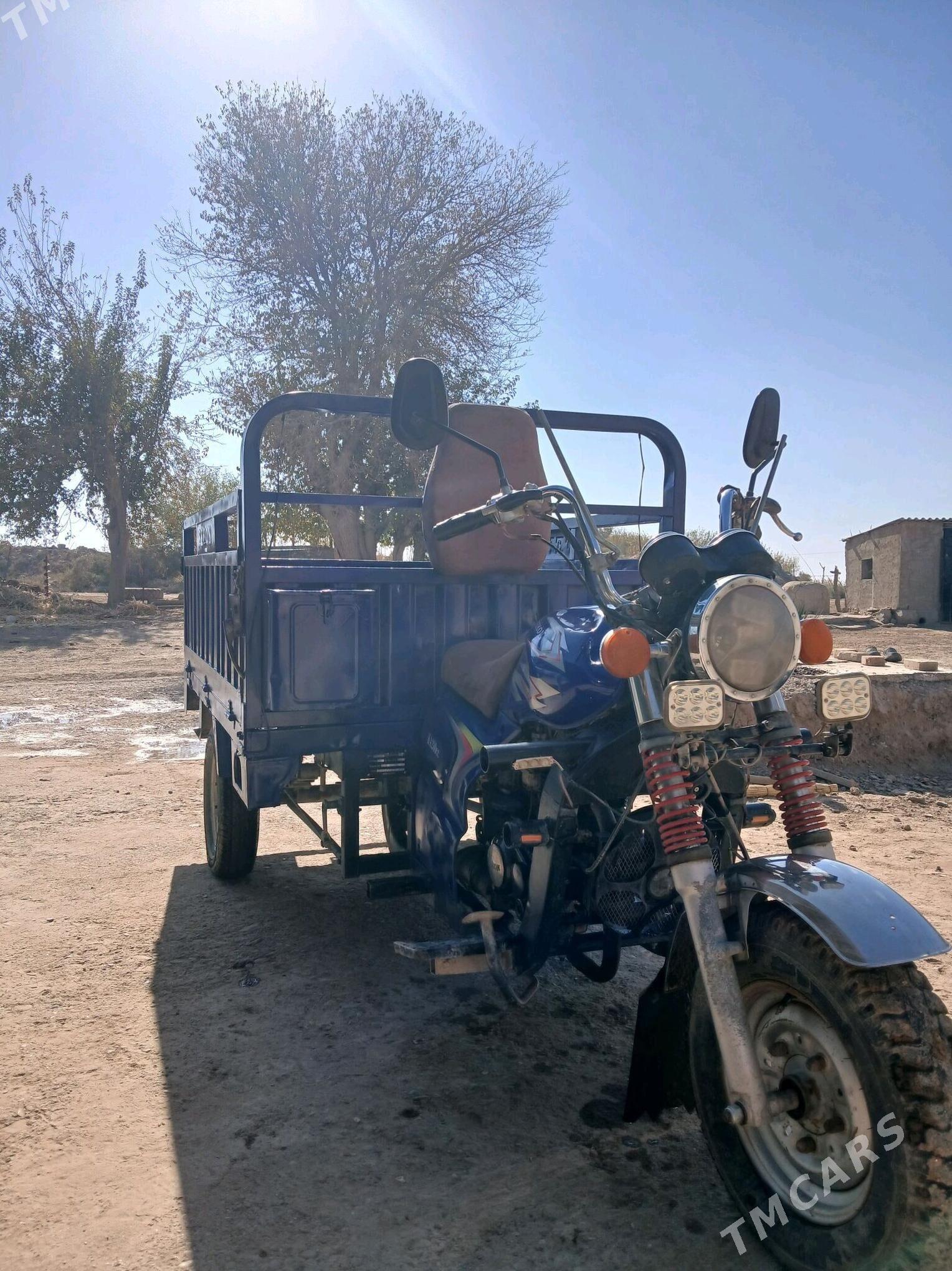 Fekon FK200-14G 2015 - 22 000 TMT - Sarahs - img 1