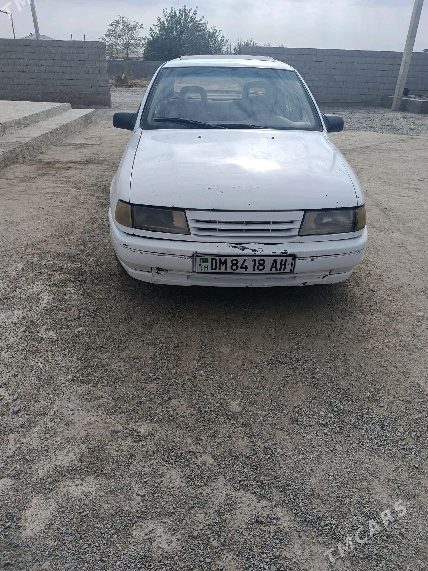 Opel Vectra 1990 - 28 000 TMT - Bäherden - img 1