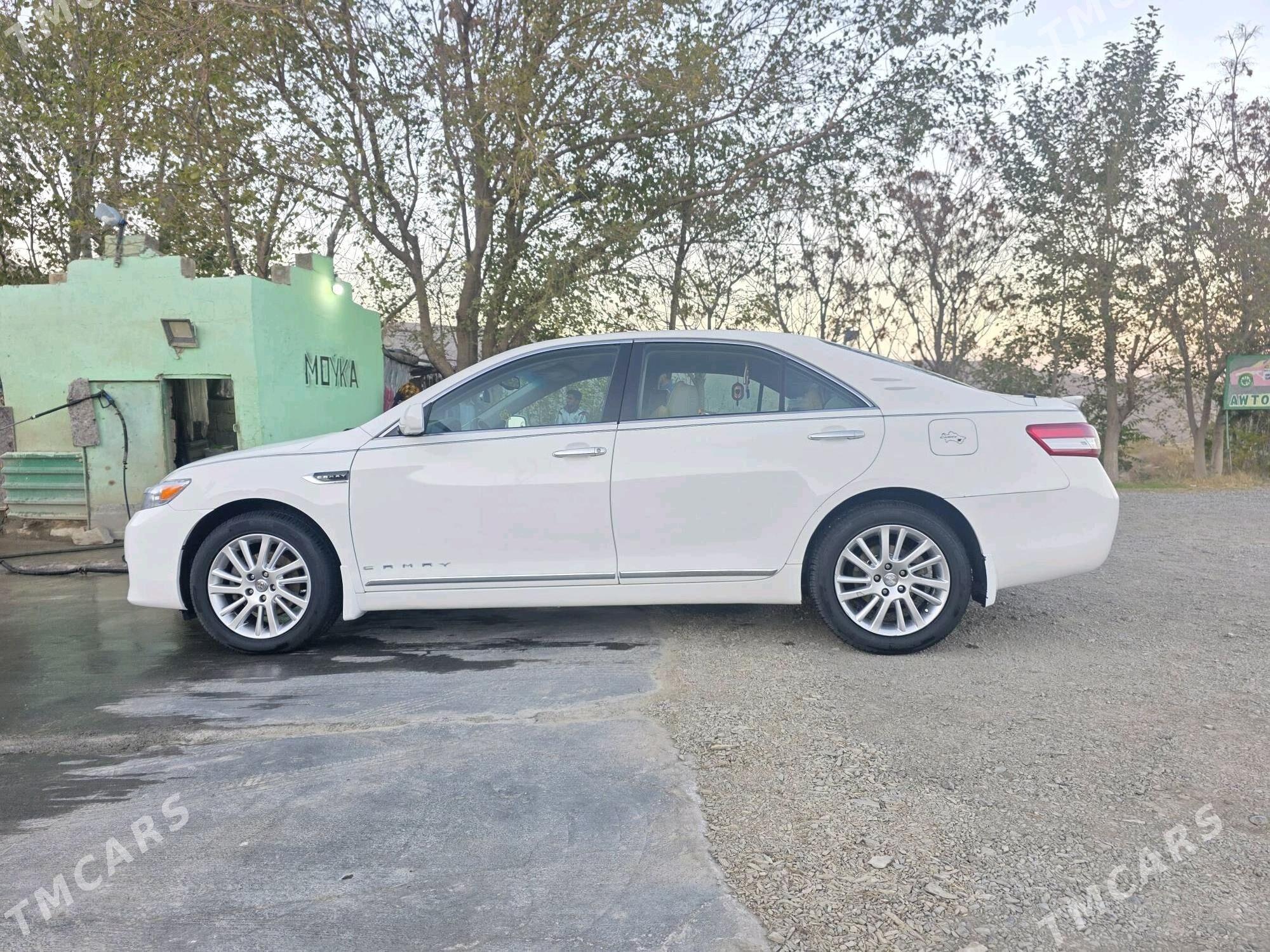 Toyota Camry 2010 - 200 000 TMT - Bäherden - img 11