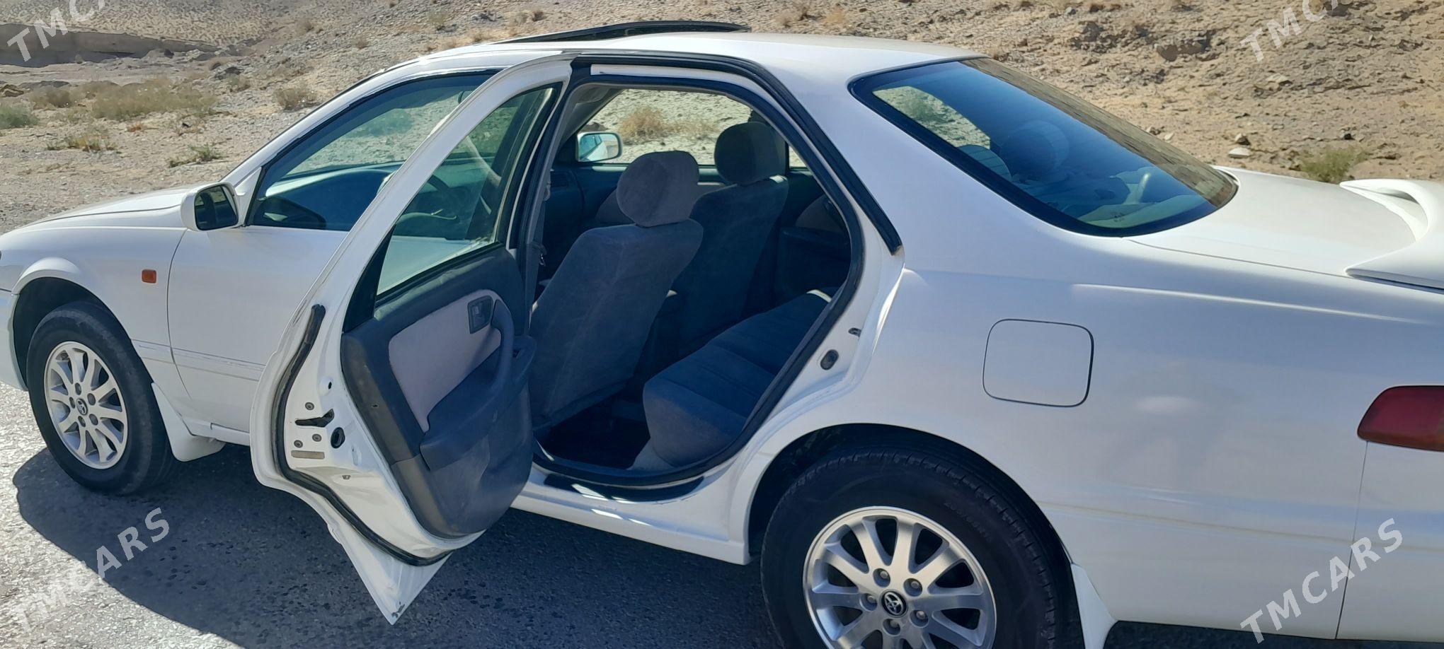 Toyota Camry 2001 - 140 000 TMT - Gyzylarbat - img 10