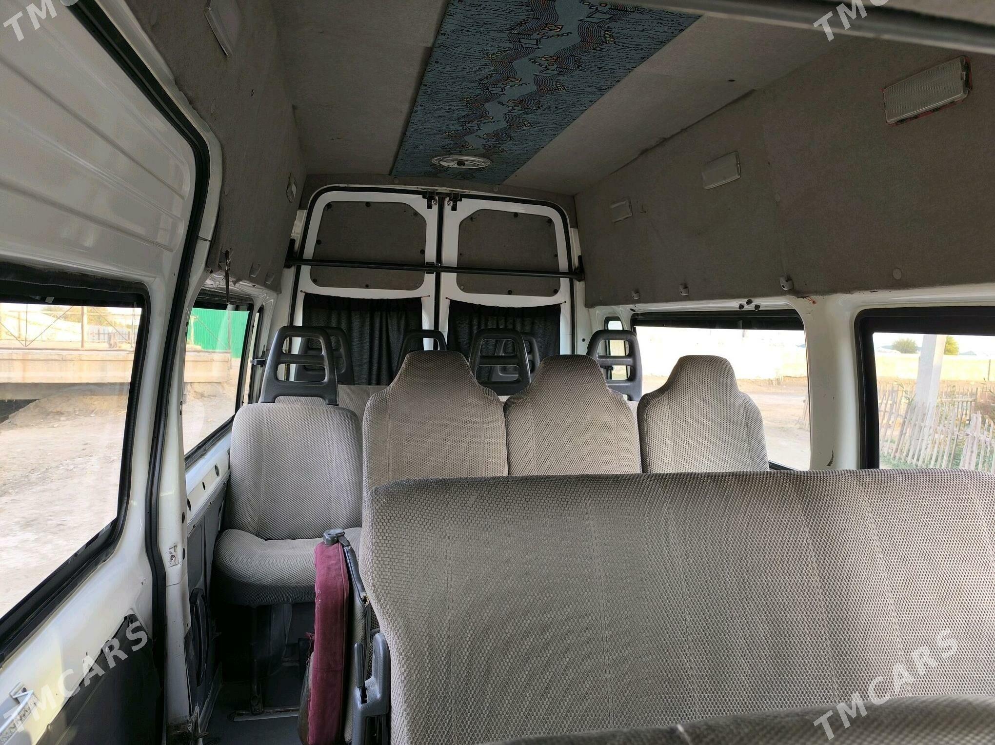 Toyota Hiace 2002 - 100 000 TMT - Türkmengala - img 6