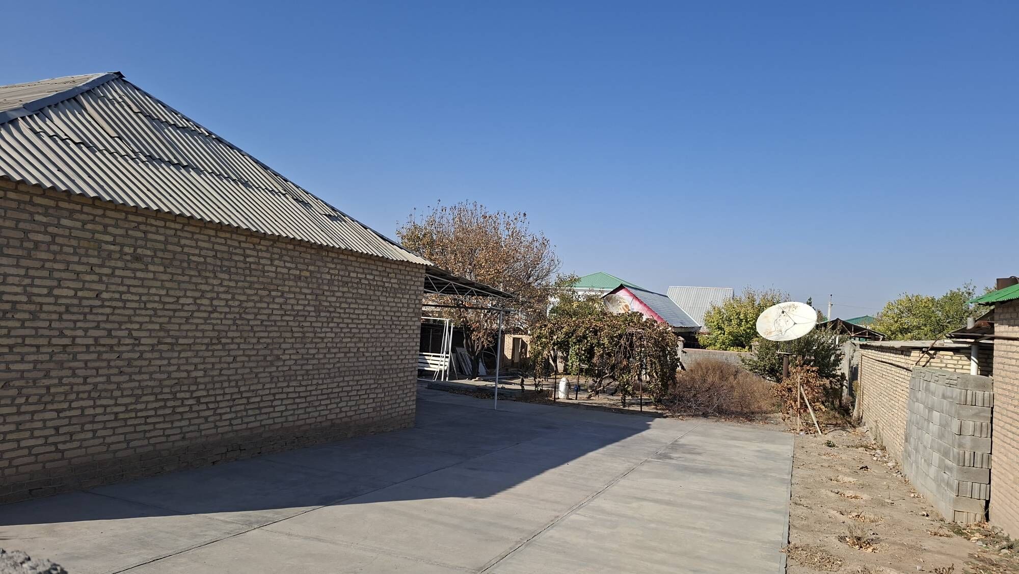 Аннау между ул.Ахал,и Азатлык - Aşgabat - img 2