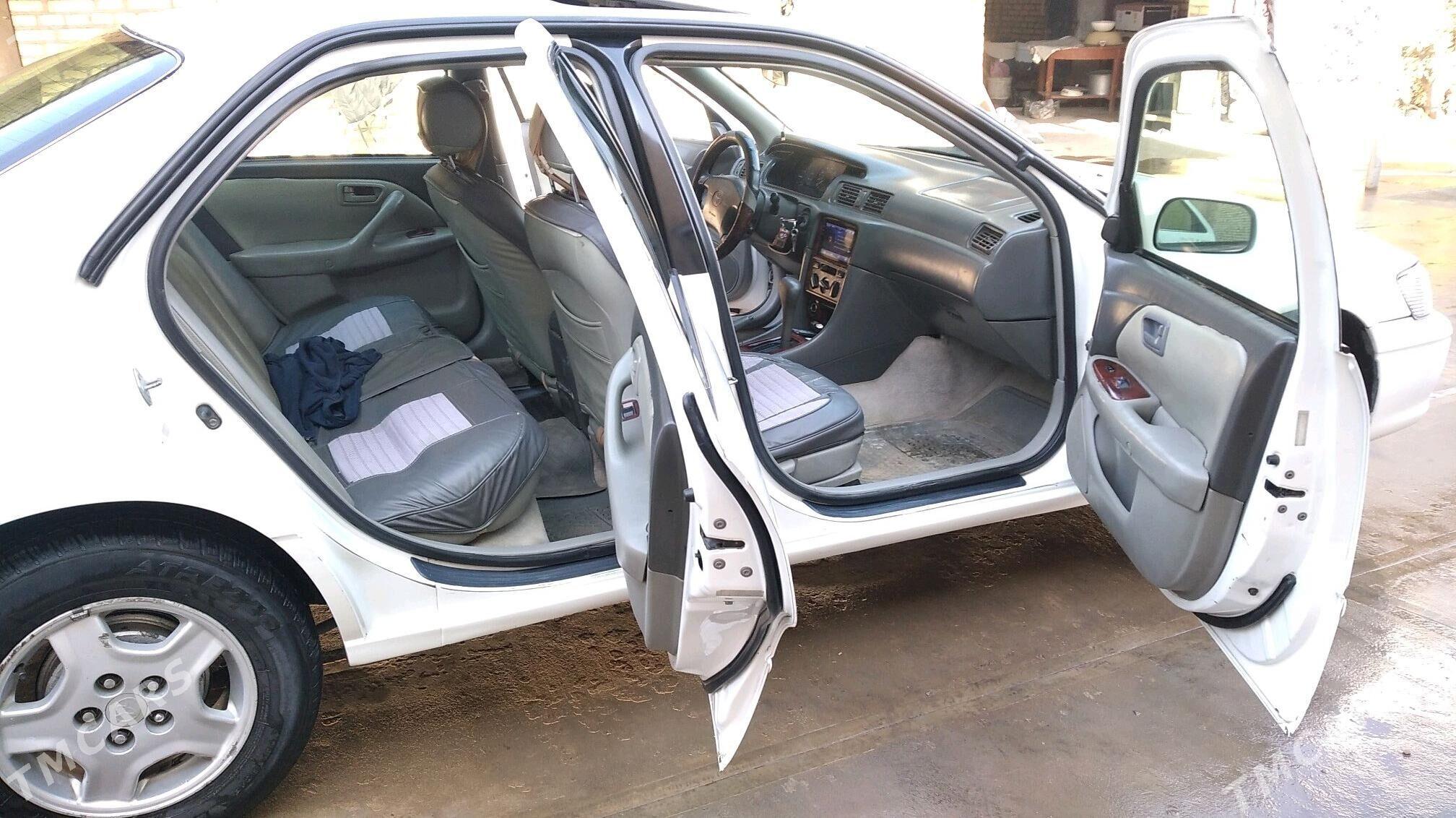 Toyota Camry 1998 - 126 000 TMT - Саят - img 8