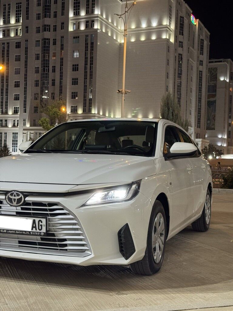Toyota Yaris 2024 - 290 000 TMT - Ашхабад - img 3