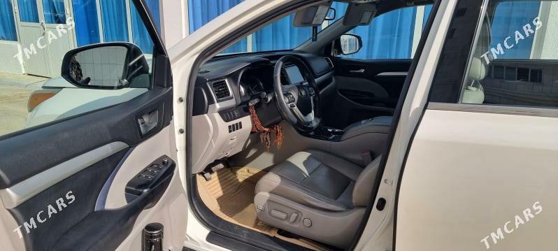 Toyota Highlander 2016 - 430 000 TMT - Aşgabat - img 8