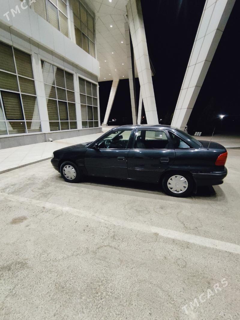 Opel Astra 1992 - 42 000 TMT - Мары - img 5
