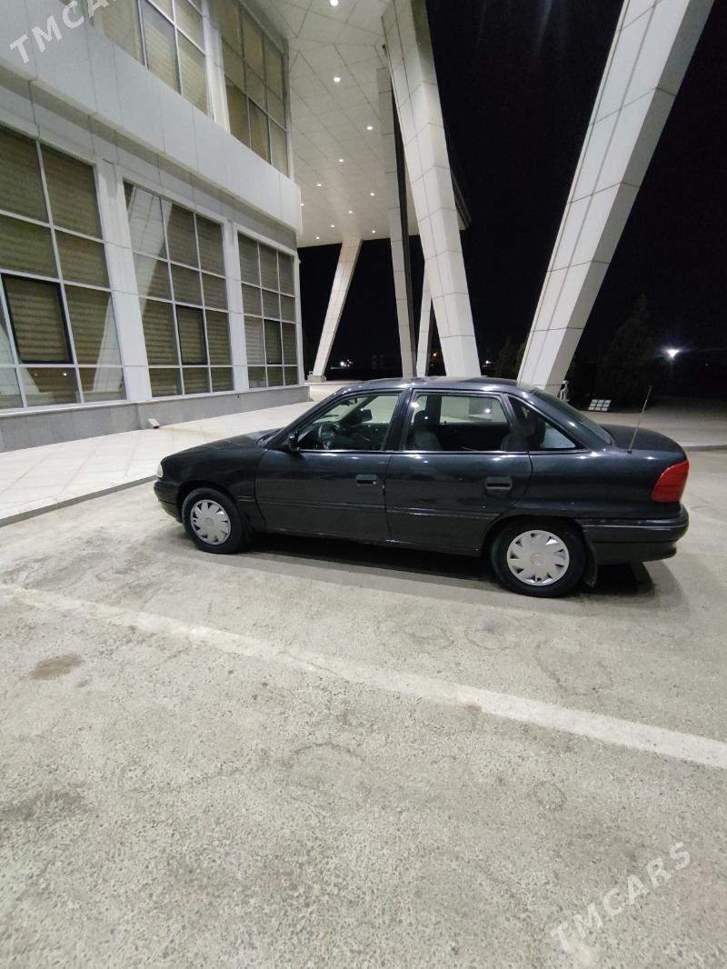 Opel Astra 1992 - 42 000 TMT - Мары - img 3