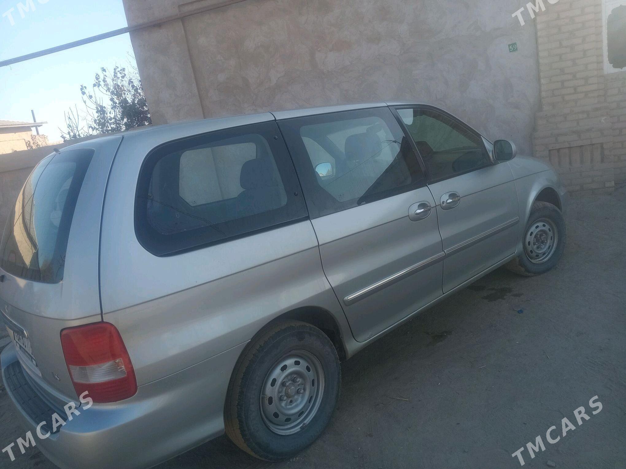 Kia Carnival 2021 - 70 000 TMT - Гурбансолтан Едже - img 6