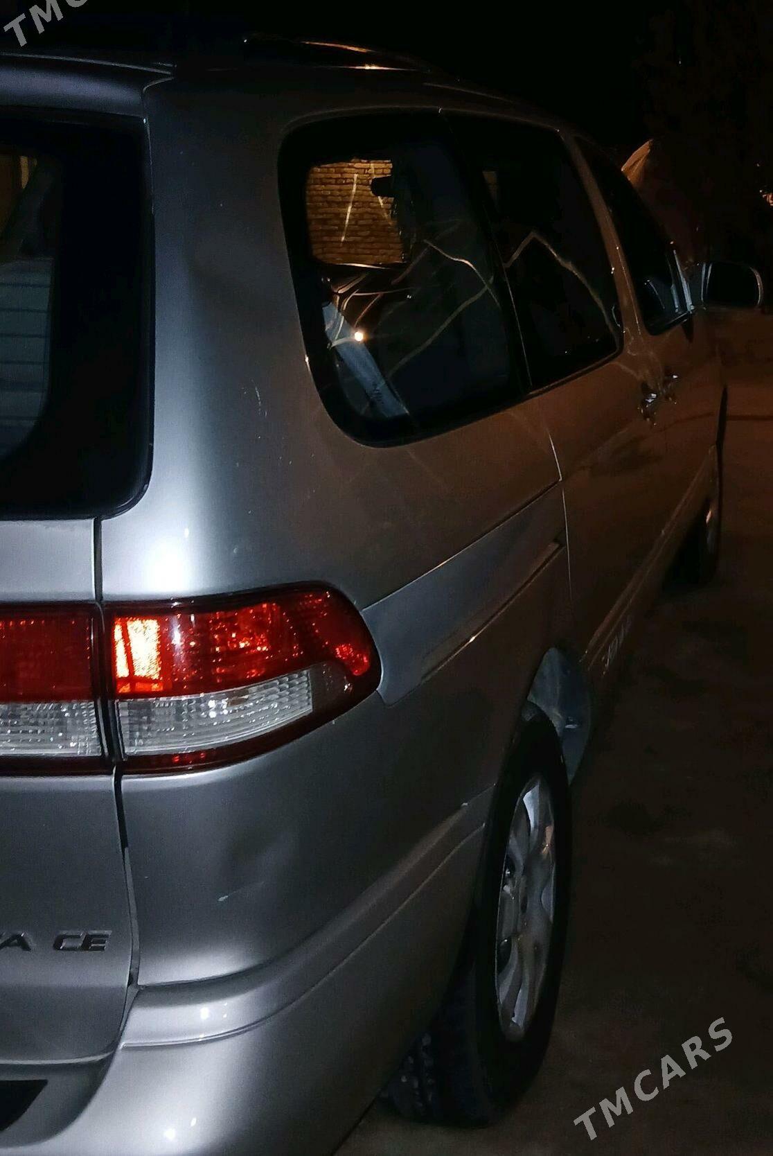 Toyota Sienna 2002 - 175 000 TMT - Гёкдепе - img 4