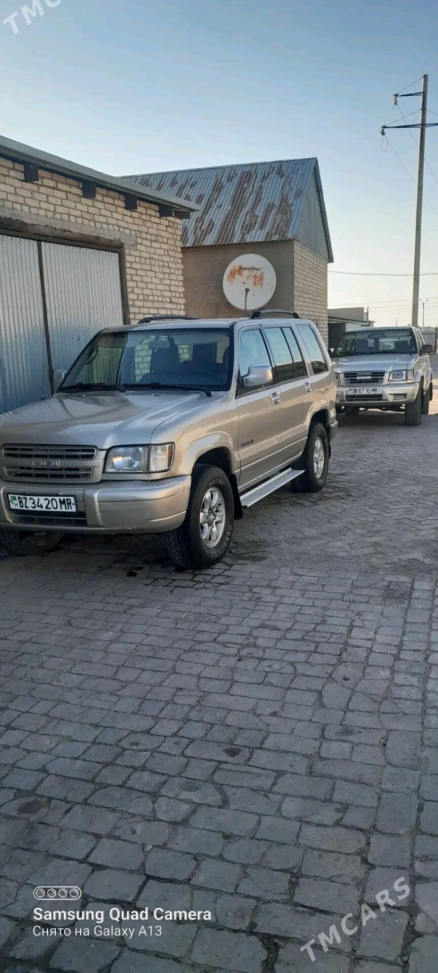 Isuzu Trooper 2002 - 90 000 TMT - Baýramaly - img 2