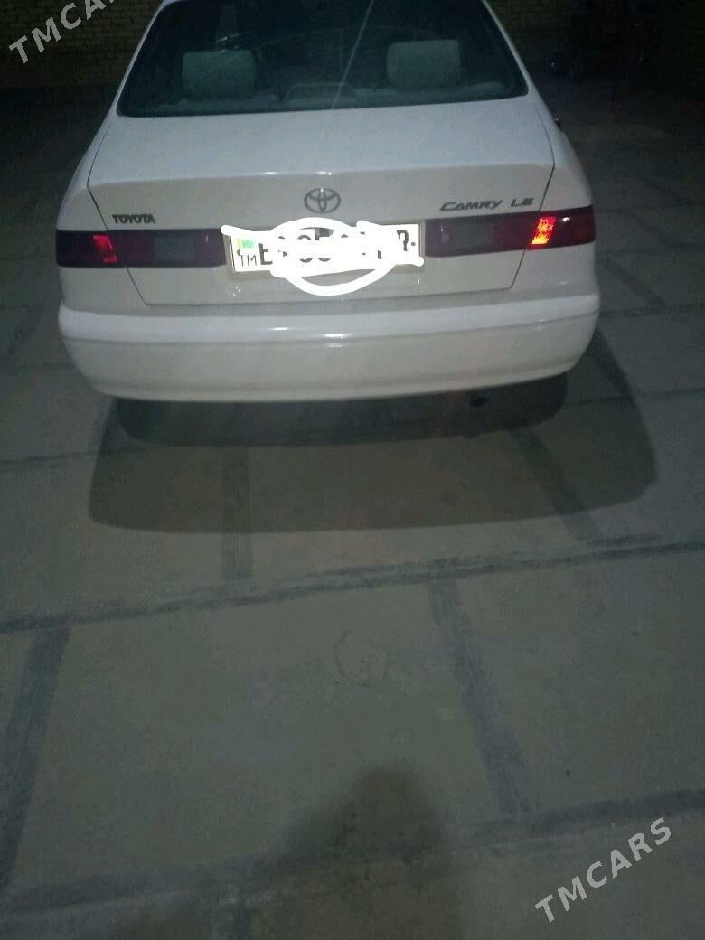 Toyota Camry 1998 - 140 000 TMT - Сакарчага - img 1