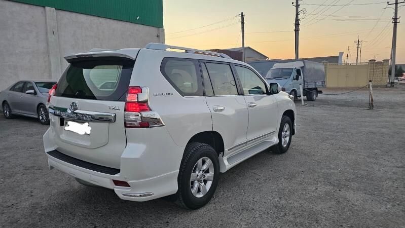 Toyota Land Cruiser Prado 2016 - 700 000 TMT - Мары - img 5
