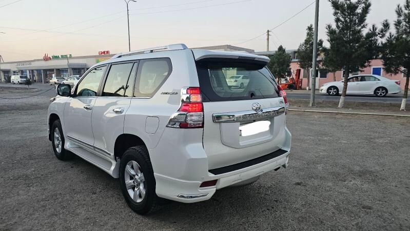 Toyota Land Cruiser Prado 2016 - 700 000 TMT - Мары - img 4