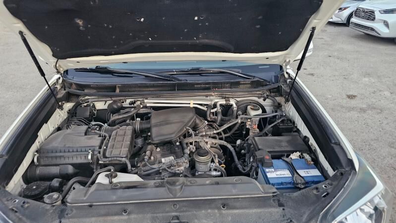 Toyota Land Cruiser Prado 2016 - 700 000 TMT - Мары - img 9