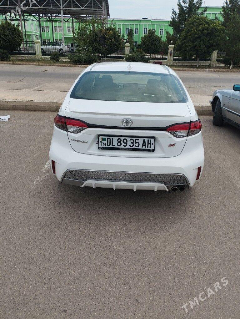 Toyota Corolla 2021 - 220 000 TMT - Тязе заман - img 2