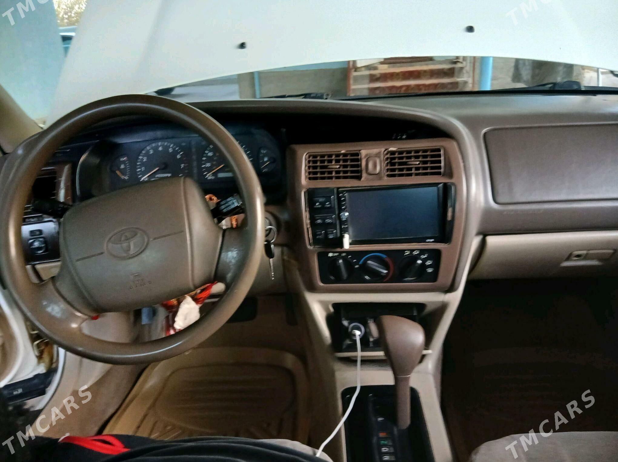 Toyota Avalon 1998 - 130 000 TMT - Бабадайхан - img 5