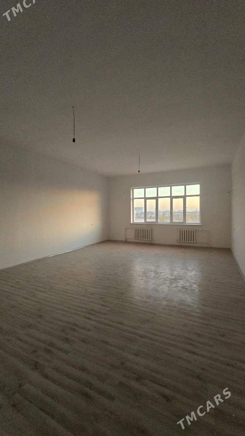 Рысгал 4нжи этаж 3ком 178м² - Daşoguz - img 8