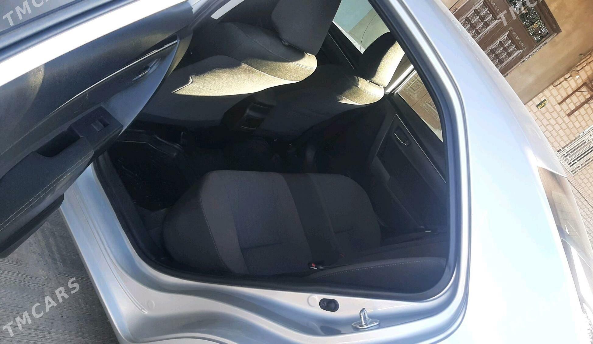 Toyota Corolla 2019 - 193 000 TMT - Дашогуз - img 5