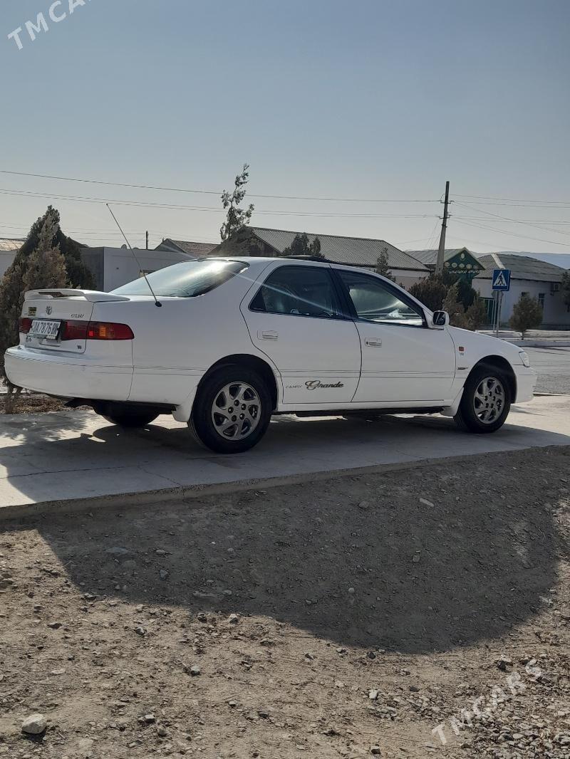 Toyota Camry 1998 - 135 000 TMT - Гызыларбат - img 5