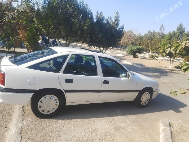 Opel Vectra 1994 - 42 000 TMT - Хитровка - img 2