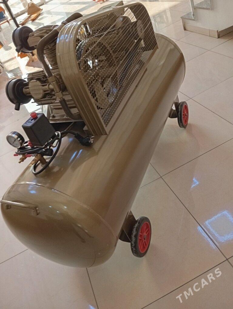 kompresor 200 litir - Бедев - img 2