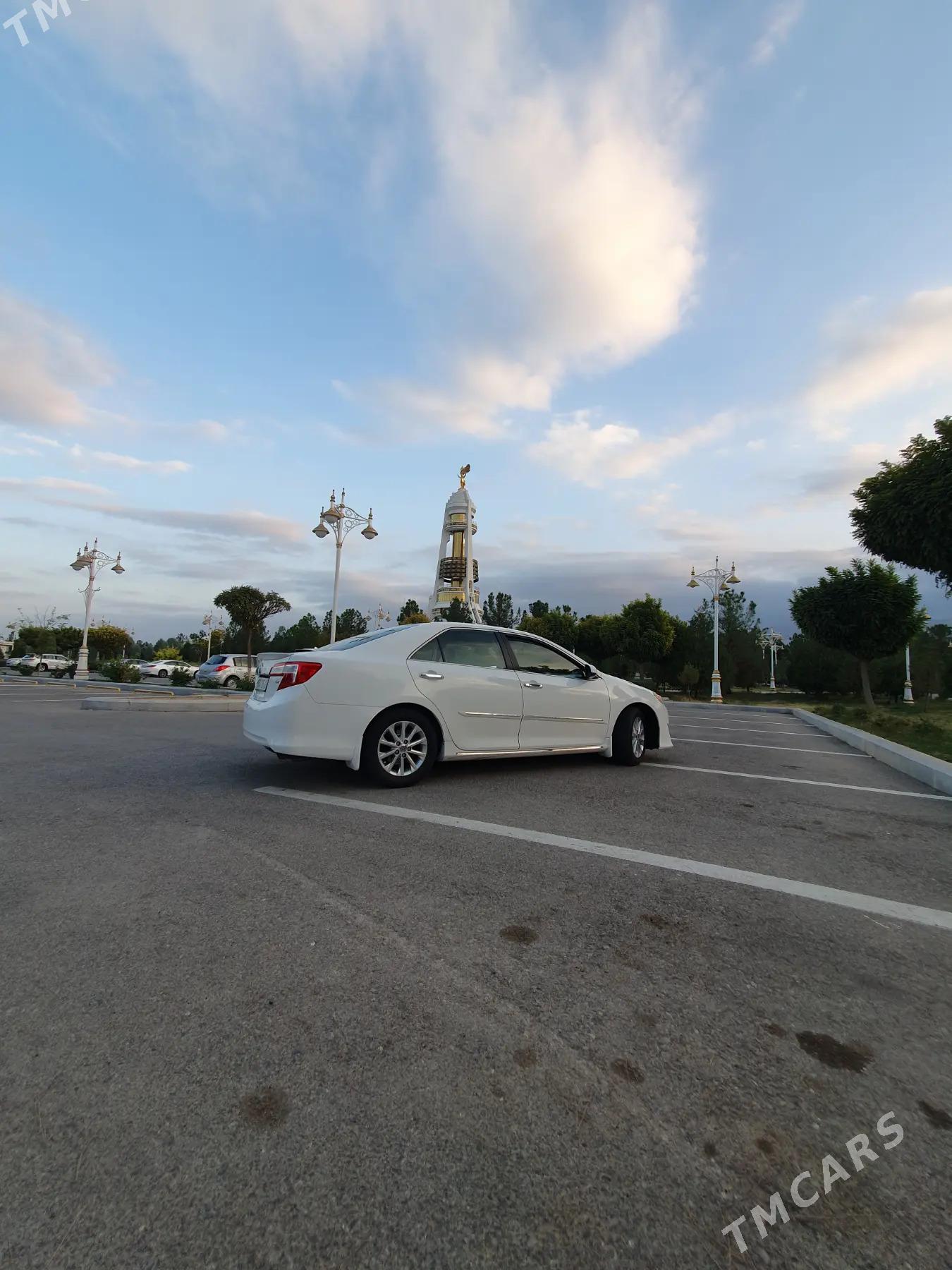 Toyota Camry 2012 - 195 000 TMT - Теджен - img 4